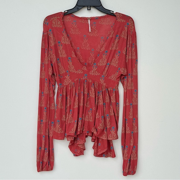 Free People Tops - FREE PEOPLE Floral Ruffle Boho Peasant V-Neck Top Long Sleeve Rayon Brick Red XS